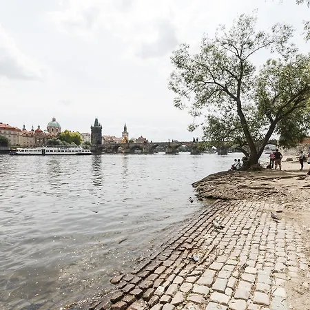 Charles Bridge דירה פראג