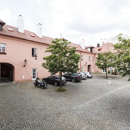 Charles Bridge Apartment *